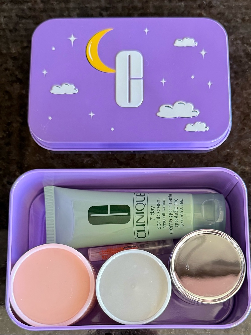 Limited Edition Clinique Gift Set - Purple Tin Celestial Star & Cloud Motifs💚💜